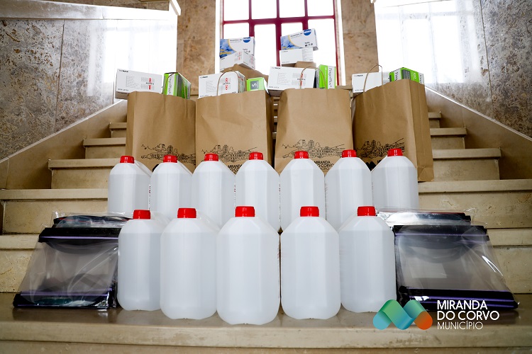 Rádio Regional do Centro: Miranda do Corvo entrega equipamentos de protecção individual