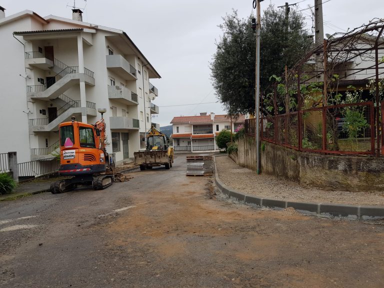 Rádio Regional do Centro: Município reabilita ruas do Bairro do Abrunhós em Arganil