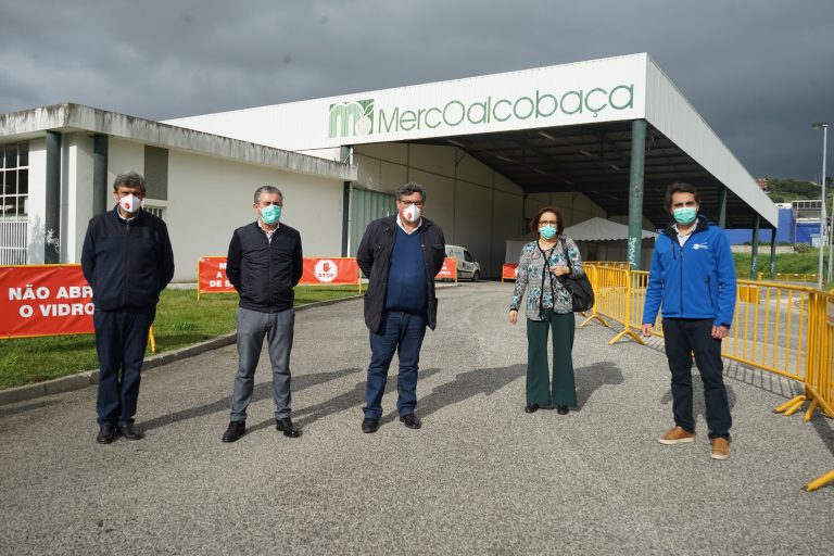 Rádio Regional do Centro: Tenda de testes à Covid-19 instalada no MercoAlcobaça