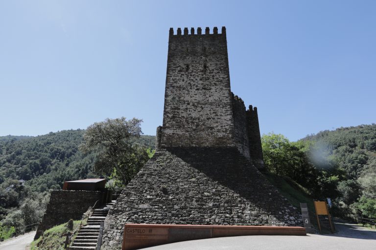 Rádio Regional do Centro: Castelo da Lousã com 40 000 visitantes num ano de funcionamento
