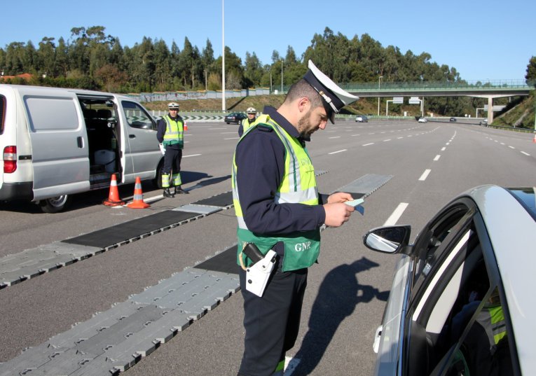 Rádio Regional do Centro: Covid-19: GNR e PSP intensificam fiscalização