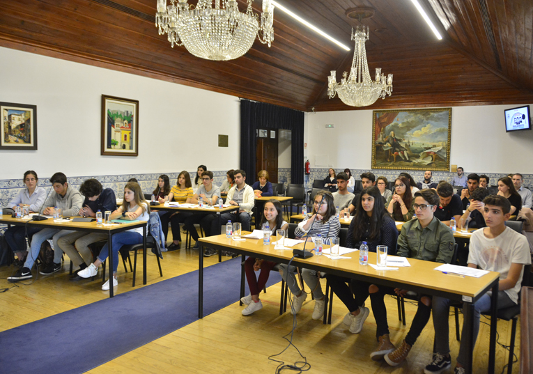 Rádio Regional do Centro: Pombal: Câmara aprova projecto de regulamento do programa “Jovem Autarca”