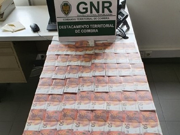 Rádio Regional do Centro: GNR de Condeixa identificou dois menores por passagem de nota falsa