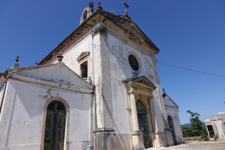 Rádio Regional do Centro: Câmara lança concurso público para recuperar jazigo municipal da Conchada