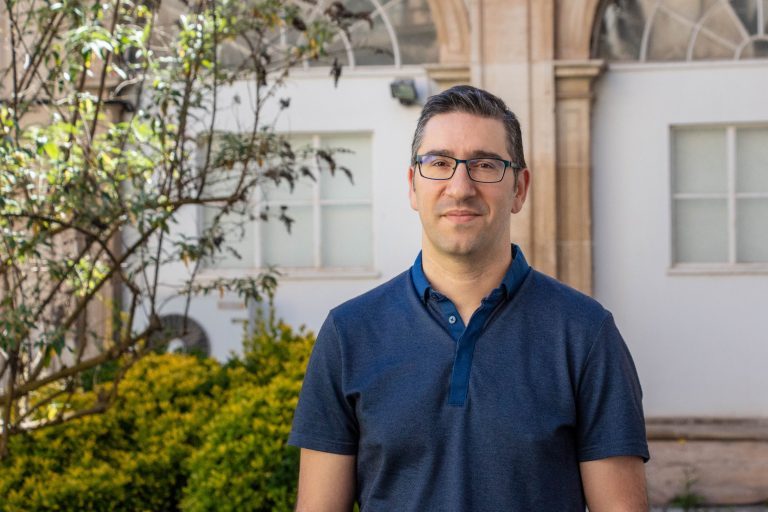Rádio Regional do Centro: Cientista da UC em grupo que elaborou guia em investigações em segurança