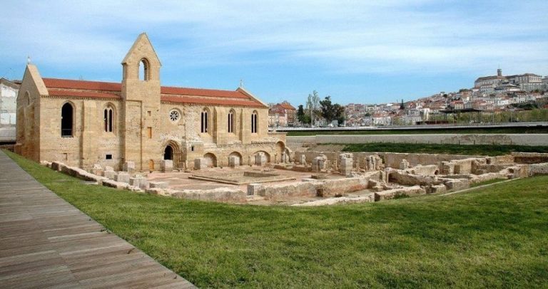 Rádio Regional do Centro: Ministra da Cultura em visita a monumentos da região Centro