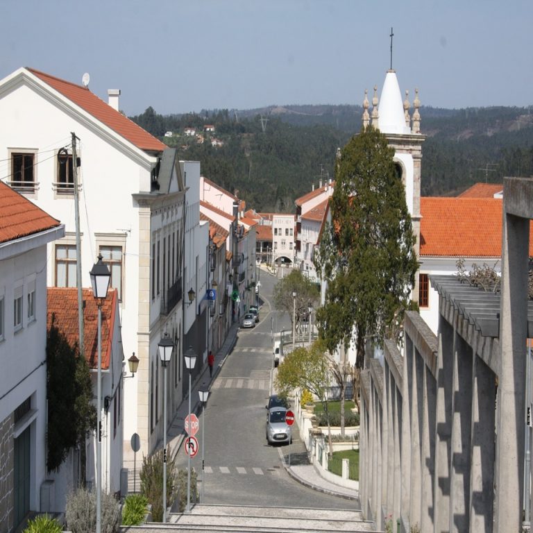 Rádio Regional do Centro: Município de V. Nova de Poiares isenta taxas de esplanada
