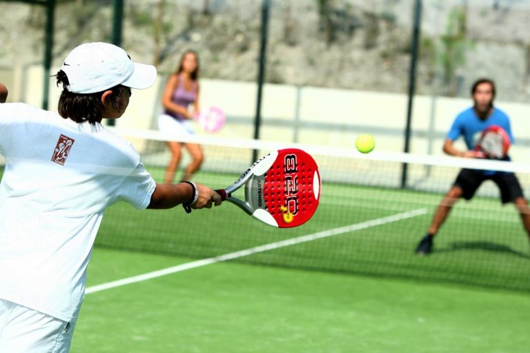 Rádio Regional do Centro: Poiares vai ter campo de padel no Estádio Municipal