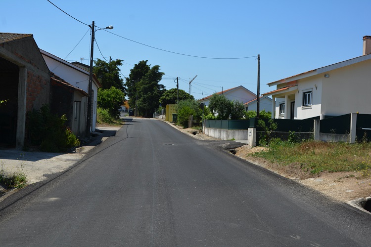 Rádio Regional do Centro: Ruas de Meãs do Campo têm novos pavimentos