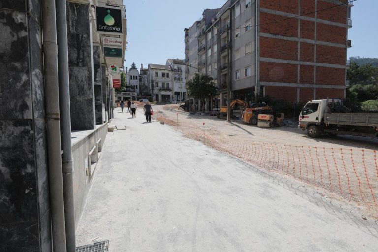 Rádio Regional do Centro: Lousã: alterações ao sentido de circulação na Rua General Humberto Delgado
