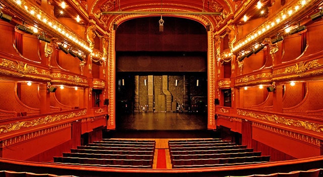 Rádio Regional do Centro: Teatro Nacional São João retoma programação artística nos primeiros dias do mês