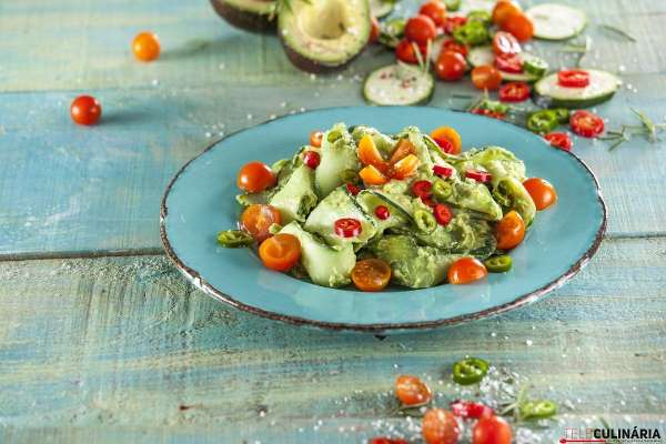 Rádio Regional do Centro: Tagliatelle de pepino com molho de abacate