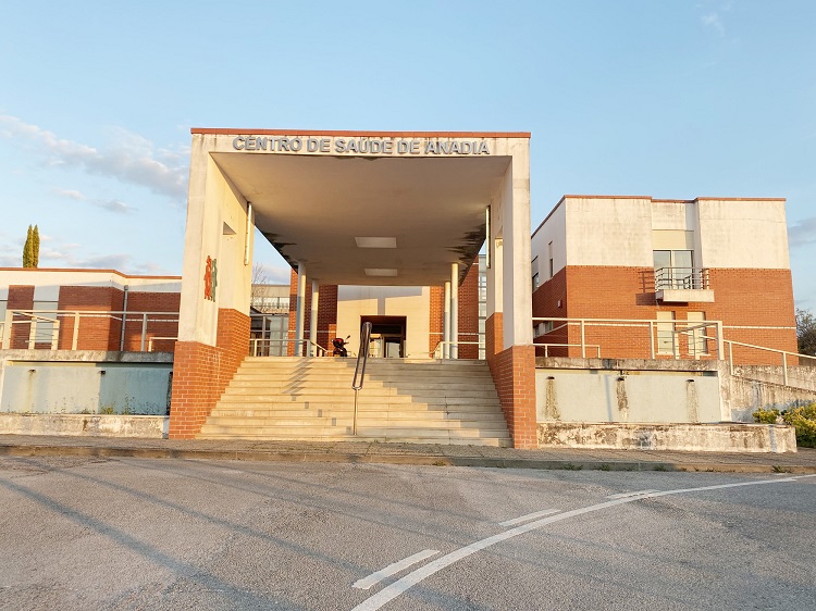 Rádio Regional do Centro: Centro de Saúde de Anadia encerra para fazer testes à covid-19