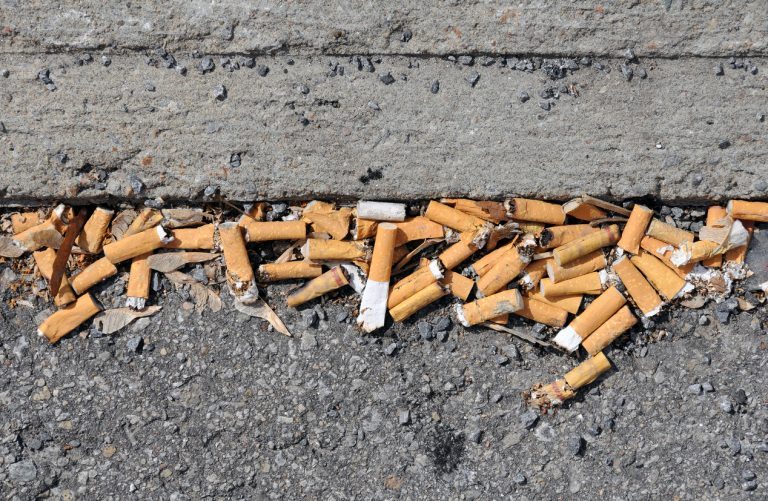 Rádio Regional do Centro: Atirar beatas de cigarros para o chão dá multa a partir de hoje