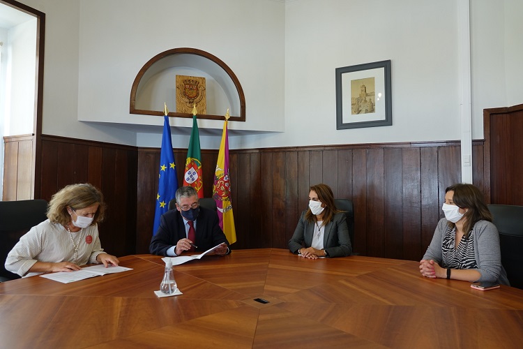 Rádio Regional do Centro: Câmara reforça apoio à promoção da Baixa de Coimbra com 60 000 euros