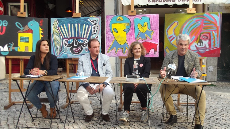 Rádio Regional do Centro: “Museu” ao ar livre na Baixa de Coimbra quer quebrar o estigma da doença mental