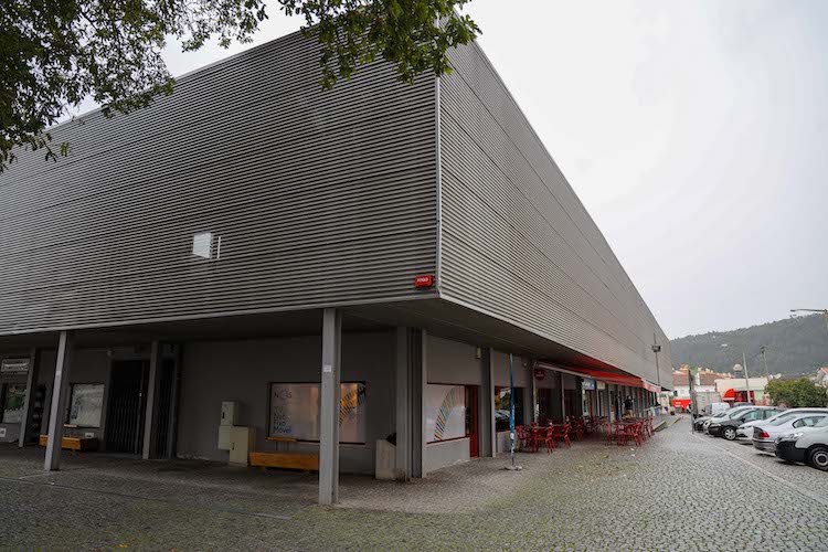 Rádio Regional do Centro: Piso do Mercado Municipal Miranda do Corvo transformado em Centro de Formação