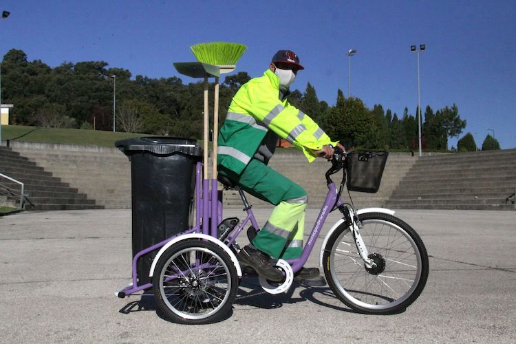 Rádio Regional do Centro: Anadia adquire bicicleta eléctrica para auxílio na limpeza urbana