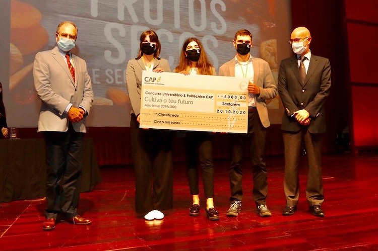 Rádio Regional do Centro: Projecto da ESAC vence concurso dedicado à inovação nos frutos secos