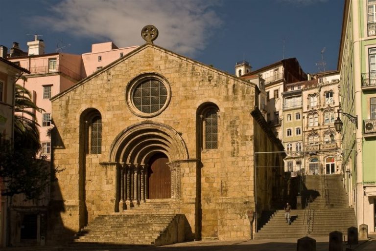 Rádio Regional do Centro: Igreja de S. Tiago em Coimbra tem história (c/ som)