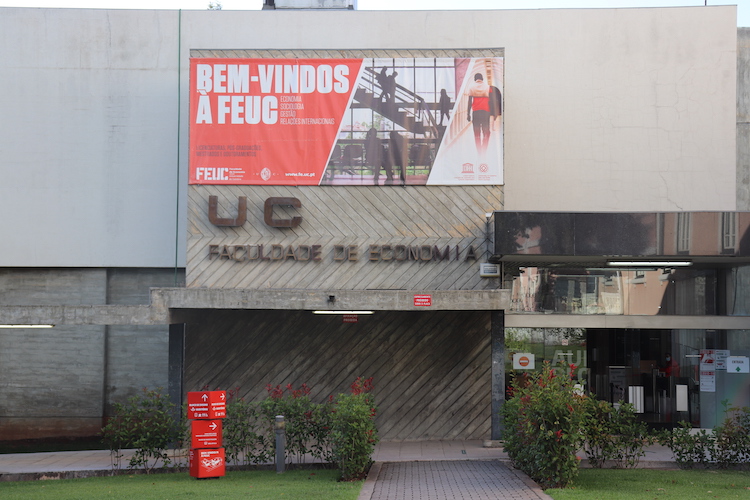 Rádio Regional do Centro: Economia Política em debate na FEUC