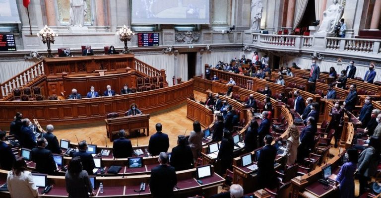 Rádio Regional do Centro: Renovação do estado de emergência aprovada no Parlamento