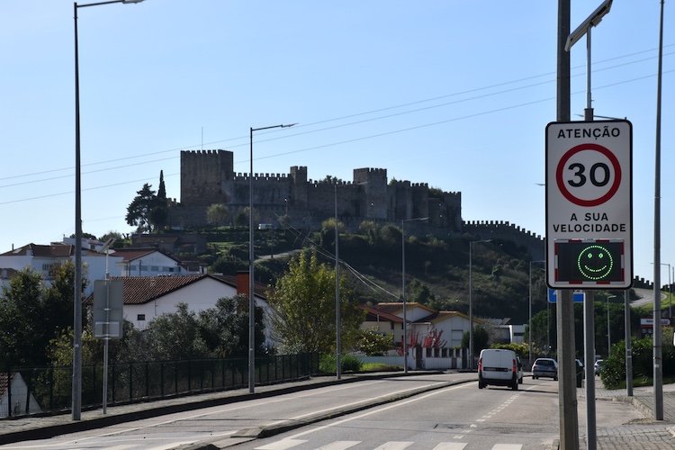 Rádio Regional do Centro: Castelo de Montemor-o-Velho encerrado aos fins-de-semana
