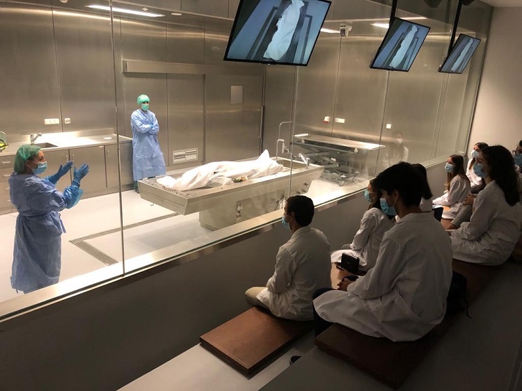 Rádio Regional do Centro: UC: Faculdade de Medicina com novas salas e anfiteatro de autópsias