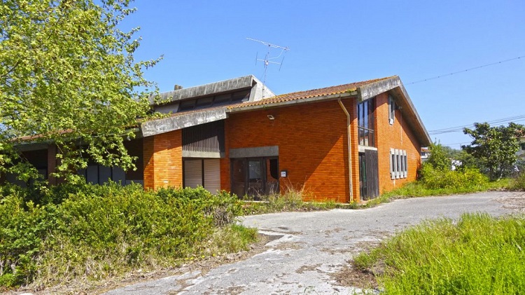 Rádio Regional do Centro: Câmara de Coimbra contesta intervenção do Estado na Casa da Criança