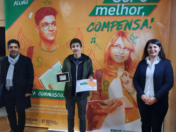 Rádio Regional do Centro: Caixa de Crédito Agrícola de Cantanhede e Mira volta a premiar melhores alunos