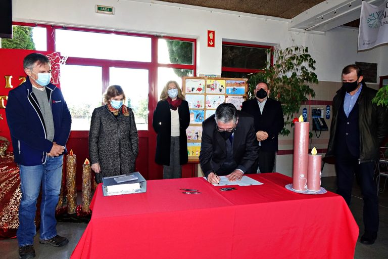 Rádio Regional do Centro: Câmara de Coimbra inicia remoção de fibrocimento em seis escolas