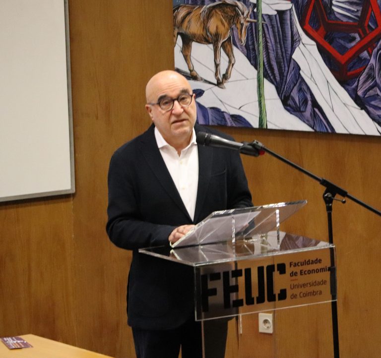 Rádio Regional do Centro: Praça da República – Entrevista ao Professor Catedrático José Reis (FEUC) Rádio Regional do Centro: Praça da República – Entrevista ao Professor Catedrático José Reis (FEUC)