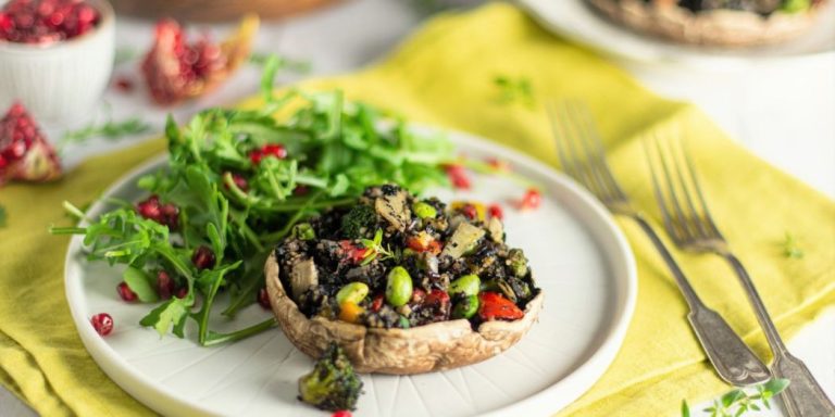 Rádio Regional do Centro: Cogumelos Portobello recheados com couscous e salada de rúcula e romã