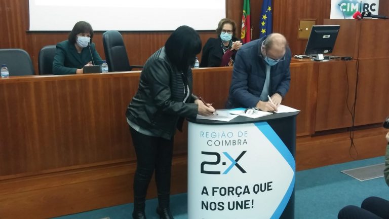 Rádio Regional do Centro: CIM de Coimbra compra unidades móveis de saúde que podem ajudar na vacinação