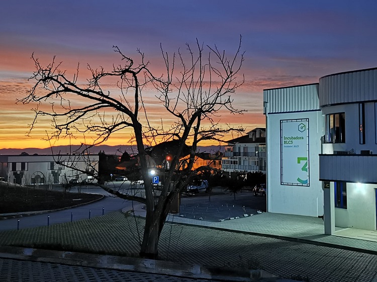 Rádio Regional do Centro: Covid-19: Tecnologia criada em Oliveira do Hospital instalada em farmacêutica