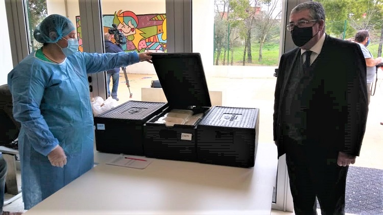 Rádio Regional do Centro: CMC assegura que, durante este período, “ninguém tem de passar fome”