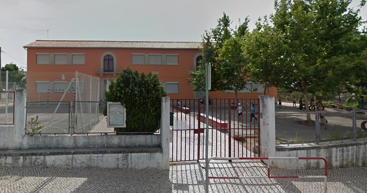 Rádio Regional do Centro: Escolas de S. Martinho e Casais fechadas devido a greve de pessoal não docente