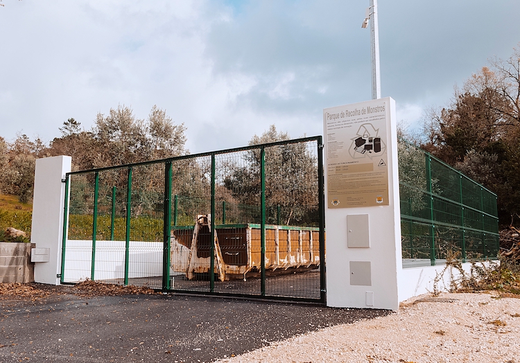 Rádio Regional do Centro: Pombal coloca em funcionamento cinco parques de recolha de monstros