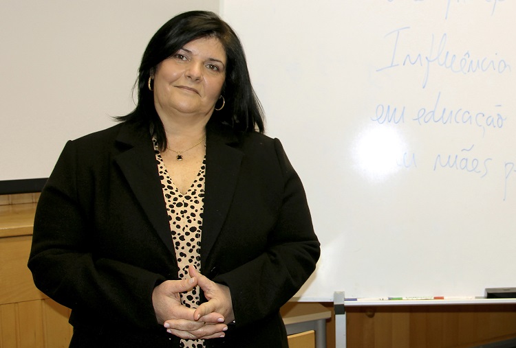 Rádio Regional do Centro: Estudo ESEnfC conclui que programas de educação parental diminui stress na mãe