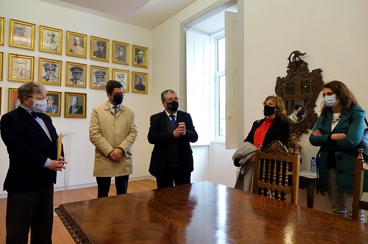 Rádio Regional do Centro: Câmara de Coimbra cede alojamento a profissionais de saúde do Hospital Militar