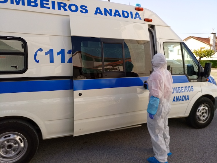 Rádio Regional do Centro: CM Anadia comparticipa segunda equipa dos bombeiros afecta a doentes covid-19