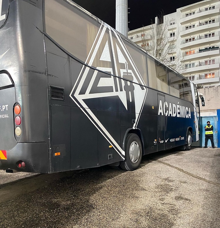Rádio Regional do Centro: Académico de Viseu agradece gesto solidário da Académica de Coimbra