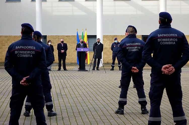 Rádio Regional do Centro: Presidente da CMC encoraja Bombeiros e divulga normas para vacinação