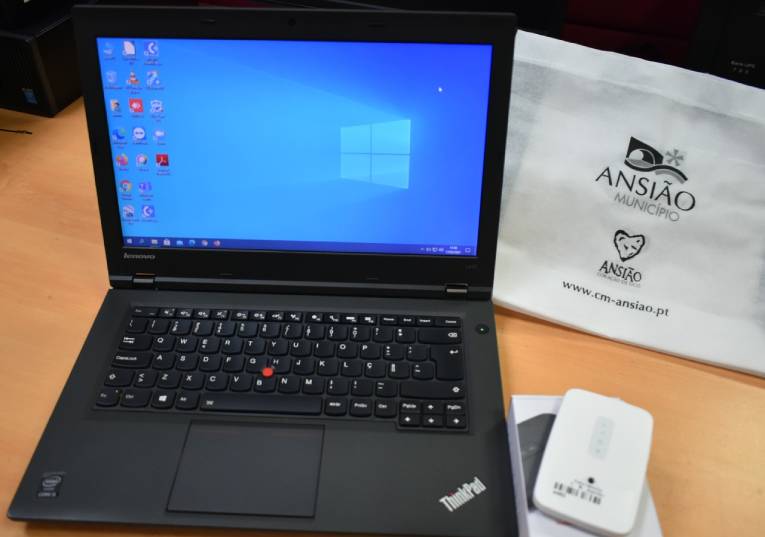 Rádio Regional do Centro: Ansião: Câmara disponibilizou recursos informáticos para ensino a distância