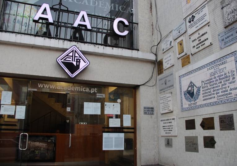 Rádio Regional do Centro: Covid-19: AAC critica “medidas de apoio inócuas” do Governo