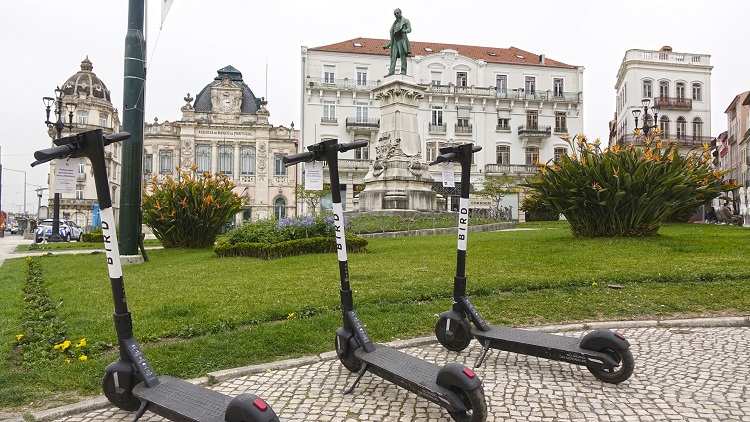 Rádio Regional do Centro: Câmara de Coimbra instala oficinas e 83 postos de parqueamento de bicicletas