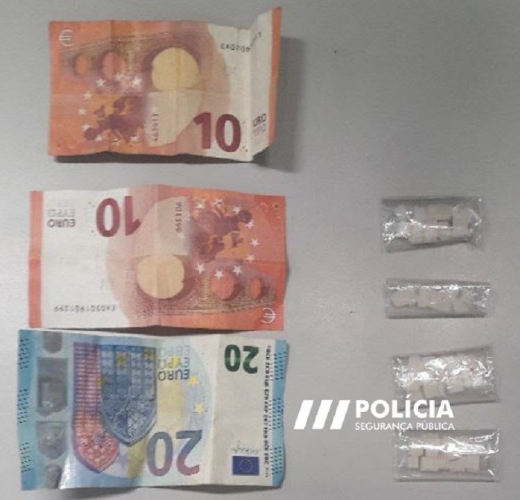 Rádio Regional do Centro: Jovem de 18 anos detido por posse de droga na Baixa de Coimbra