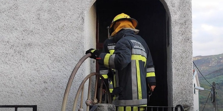 Rádio Regional do Centro: Bombeiros de Penacova terminam buscas em habitação ardida