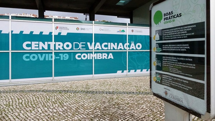 Rádio Regional do Centro: Coimbra: Vacinação para as escolas começa a “conta-gotas”