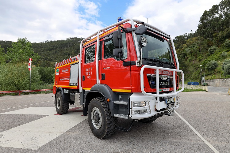 Rádio Regional do Centro: Miranda do Corvo apoia aquisição de veículo para Bombeiros Voluntários